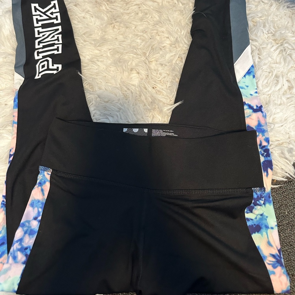 VS Pink leggings
